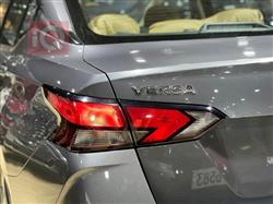 نيسان فيرسا